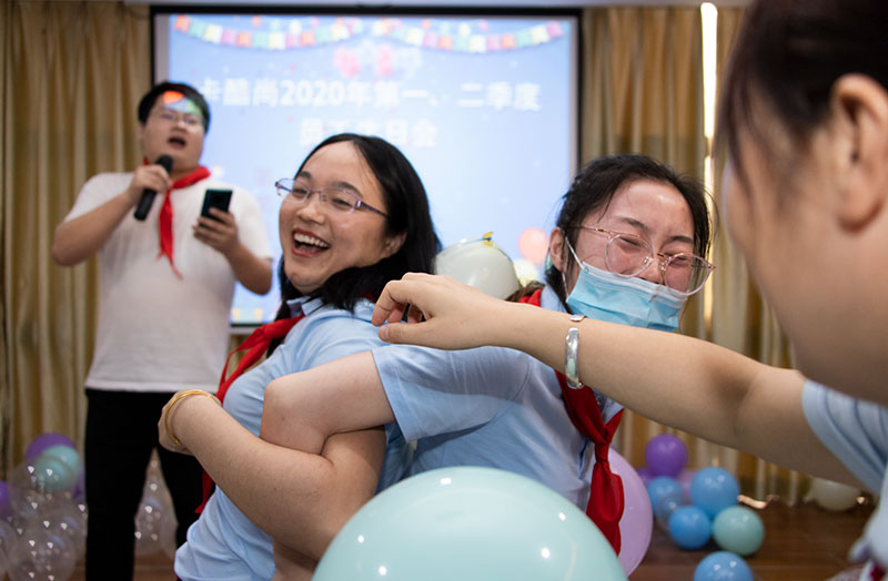 卡酷尚向美好童年致敬！第一、二季节员工生日会