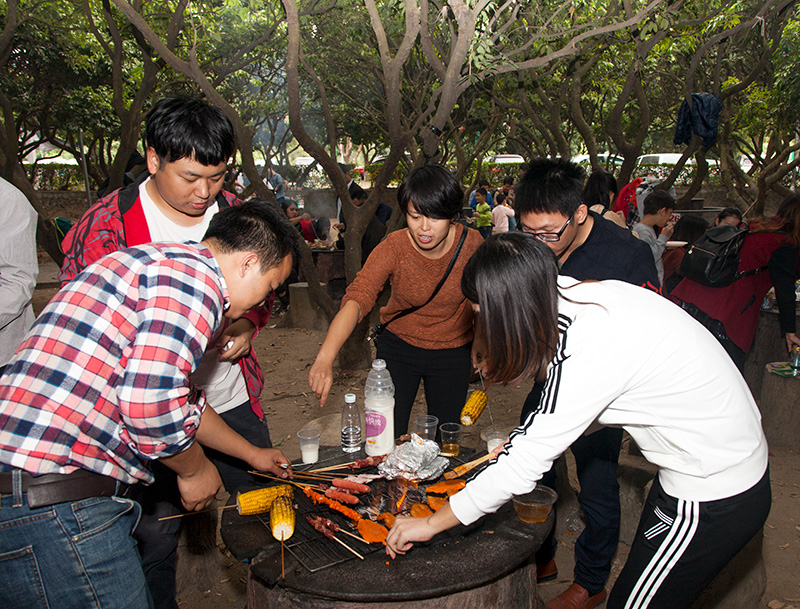 卡酷尚文化活动 沙井凤凰山烧烤-bbq过程中